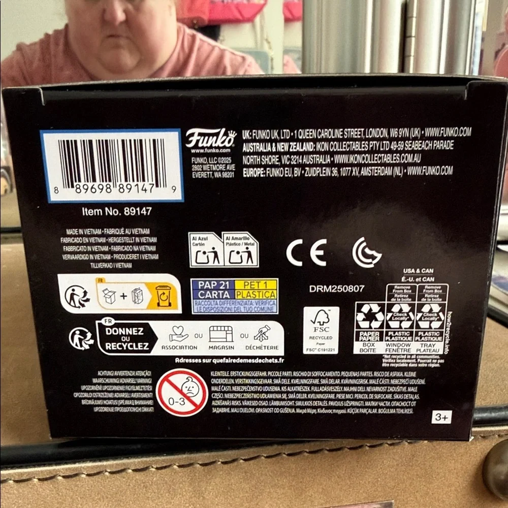 Funko Pop Stranger Things Eleven with Blue Bandana - Picture 5 of 5